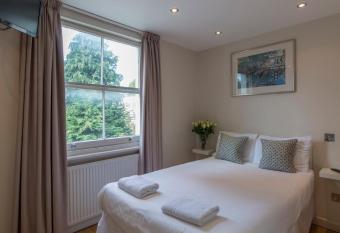 23 allows 18 year olds to book a room