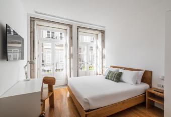 Avenida Viana Boutique Suites has Balcony rooms