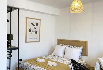 Studio coup de coeur - Cures & vacances has Balcony rooms