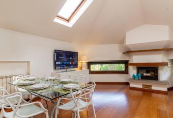 il camino felice - 201 Autodromo F1 & Villa Reale allows 18 year olds to book a room