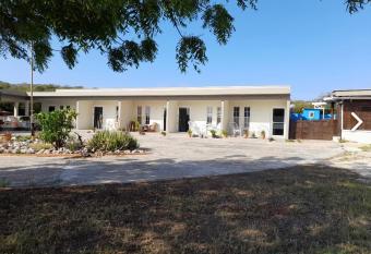 Cer   i Neger Apartments has Balcony rooms