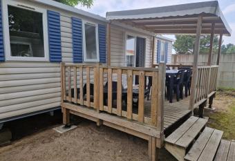 Chez K  vin & Elise allows 18 year olds to book a room