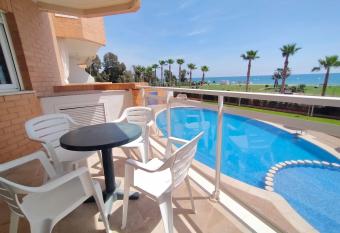 ACV - Playa Dorada-1   linea planta 1 frontal allows 18 year olds to book a room