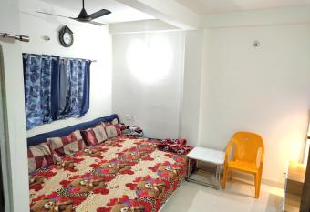 Hotel Siddhi Vinayak has Balcony rooms