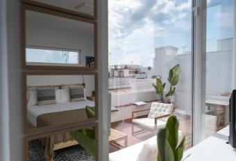 Rosario17 by 7Escalones has Balcony rooms