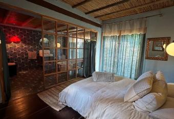 Hotel Dios has Smoking/Balcony rooms