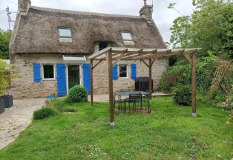 La chaumi  re has Balcony rooms