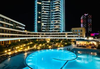 Luxury residence with sea view has Balcony rooms