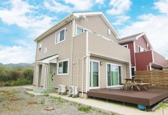 Guesthouse Saint - Vacation STAY 43820v has Smoking rooms