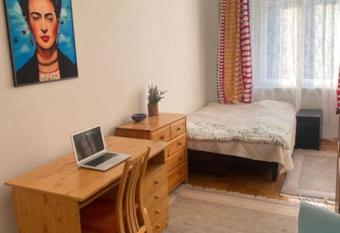 Corvin Apartment has rooms with a private hot tub