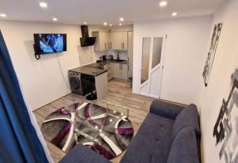 Paradise Flat Great Top View has Balcony rooms