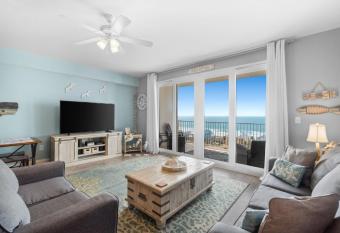 Beautiful 9th floor condo with ocean views for days at LTW 905 has rooms with a private hot tub