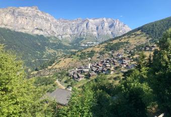 Haus Rhodania has Balcony rooms