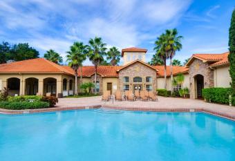 8000 Tuscany Way Unit 4105 has rooms with a private hot tub