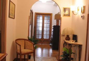 Adri s House has Balcony rooms