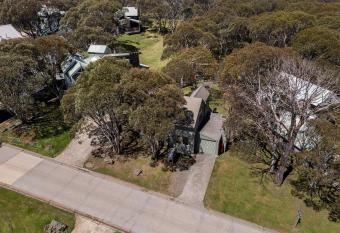 Kunama allows 18 year olds to book a room