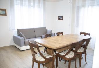 House Storile has Balcony rooms