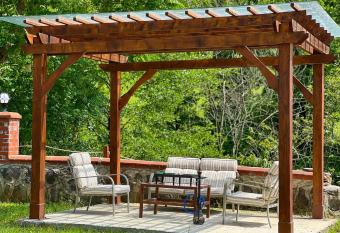 Heaven Forest Villa has Balcony rooms