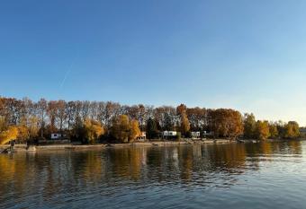   le de Luppa has Balcony rooms