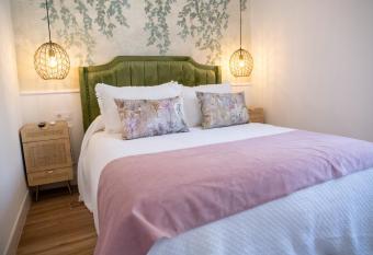 Apartamentos Milord has Balcony rooms