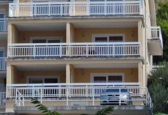 Studio Apartmani Bagaric has Balcony rooms