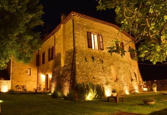 Campagna in Compagnia has rooms with a private hot tub