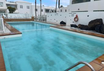 Casa Berni-Pueblo Marinero square has Balcony rooms