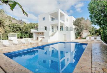 Villa Daniel has Balcony rooms