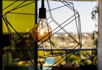 Cielo Ejecutivo: Un hogar en la ciudad has Balcony rooms