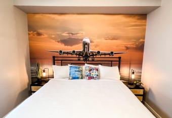 The Aviator's Club - Central Downtown Sandusky allows 18 year olds to book a room