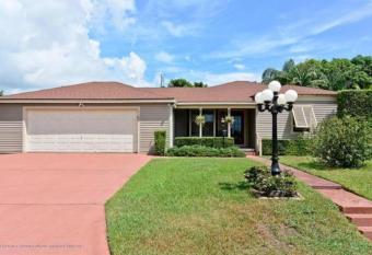 Sunset Place has rooms with a private hot tub