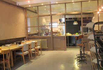 Chambres d h  tes L Epicurium allows 18 year olds to book a room