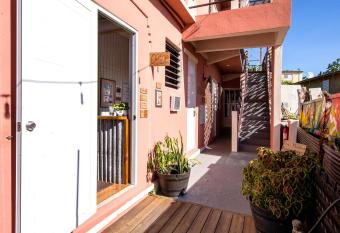 Casa Santurce has Balcony rooms