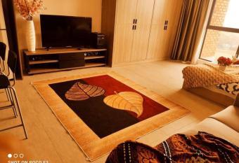 BS828- KLIA- WIFI- NETFLIX- PARKING-NEW- BELL SUITES- Sepang, 5068 allows 18 year olds to book a room