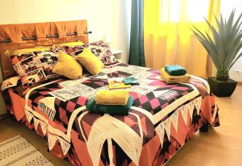 L Harmonie de Naya, confort , parking priv   has Balcony rooms