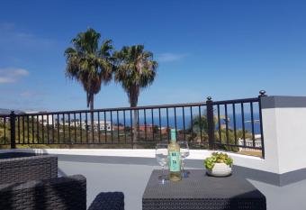 House Amtere has Balcony rooms