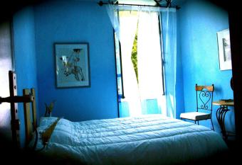 Auberge Magnette allows 18 year olds to book a room