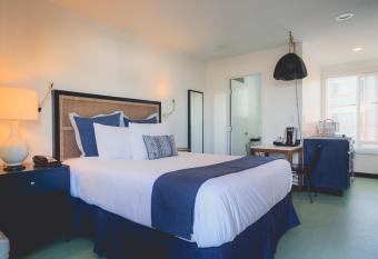 Mylo Hotel has Balcony rooms