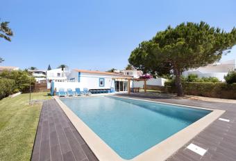 Luz 26 Moderna has Balcony rooms