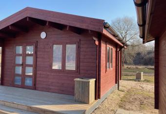 WOMOCAMP Holzh  tte 1 has Balcony rooms