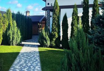          -                                       has Balcony rooms