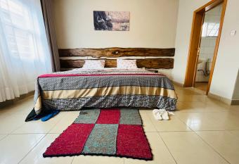 Moringa lion   s den has Balcony rooms