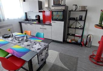 Ferienwohnung 90 m   im Sulzbach 2 Minuten Fu  weg zum Krankenhaus allows 18 year olds to book a room