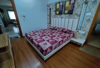 Avame Prime Luxurious Room With Breakfast Fully Ac With Caretacker has Balcony rooms