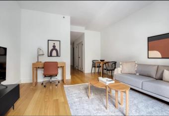 one bed downtown Manhattan has Balcony rooms