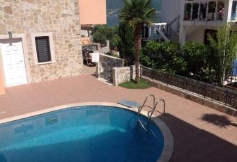 Apartman Doris has Balcony rooms