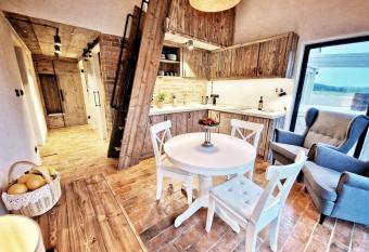 DomkiTomki has Balcony rooms