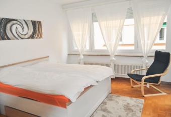 Nell incantevole Citt   Vecchia di Locarno allows 18 year olds to book a room