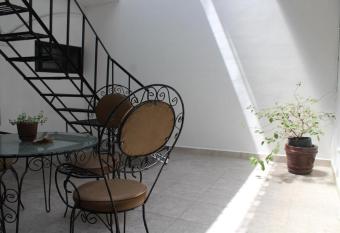 Casa Tenorio Hospedaje has Balcony rooms