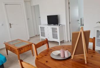 Apartamento en Cambrils allows 18 year olds to book a room